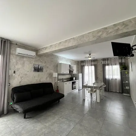 Fd House Apartment San Pietro Clarenza Exterior photo